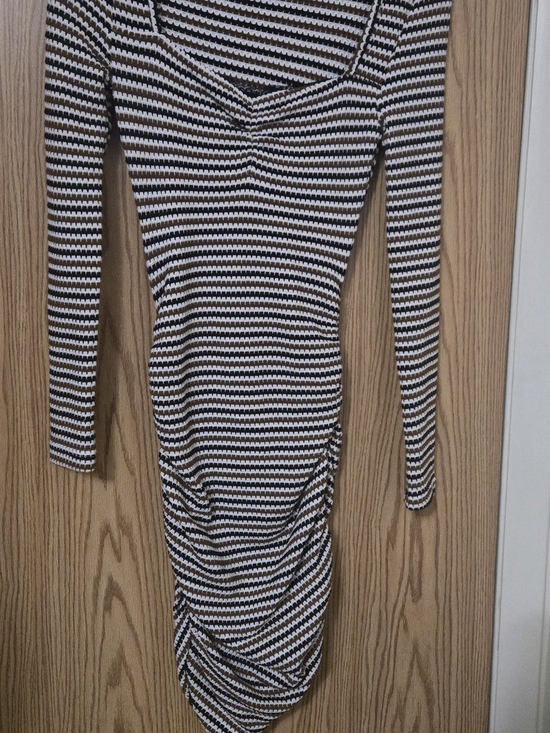 SHEIN Dresses & Skirts - SHEIN Black Brown and White Striped Long Sleeve Ruched Bodycon Dress